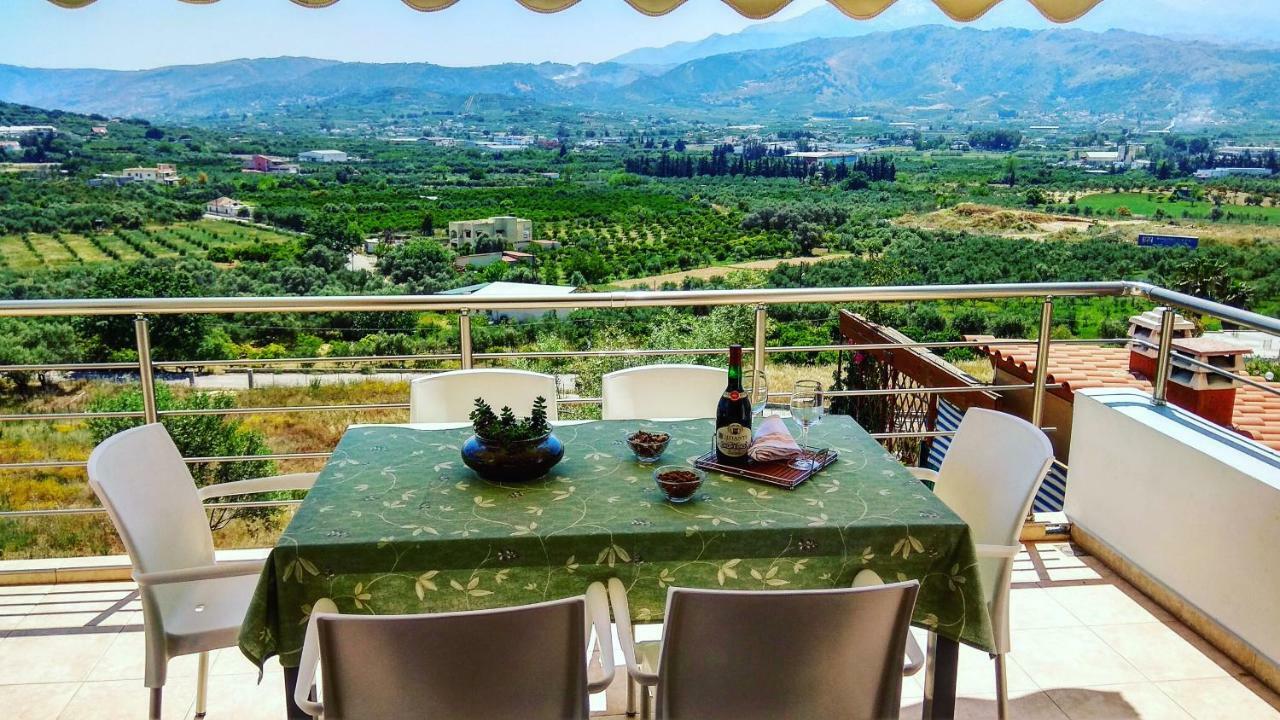 Villa Oasis Galatás 외부 사진