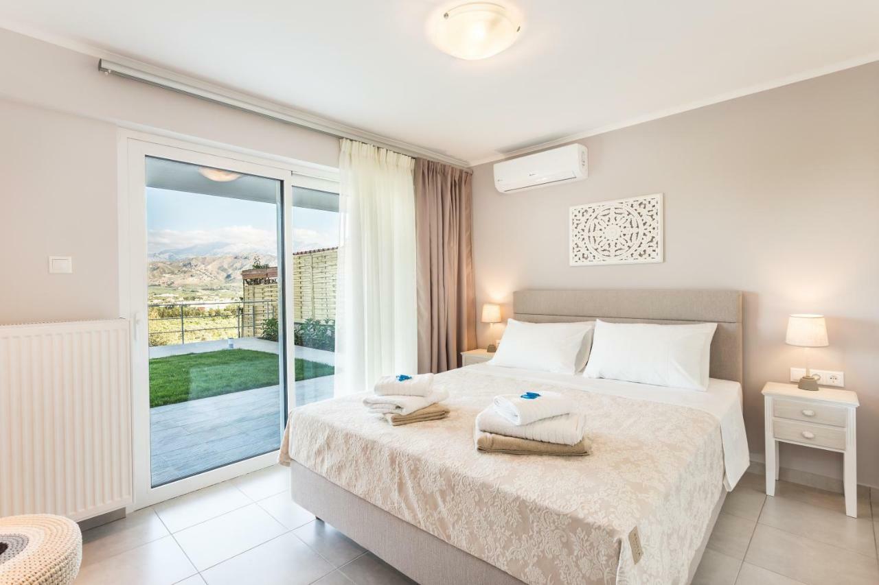 Villa Oasis Galatás 외부 사진