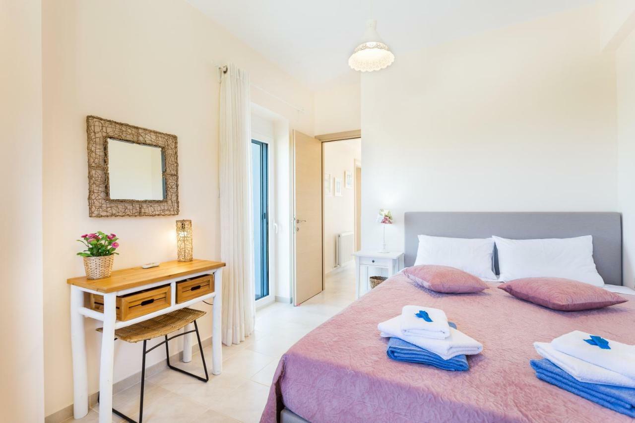 Villa Oasis Galatás 외부 사진