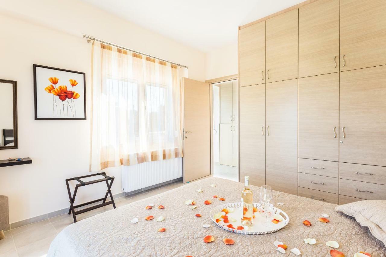 Villa Oasis Galatás 외부 사진